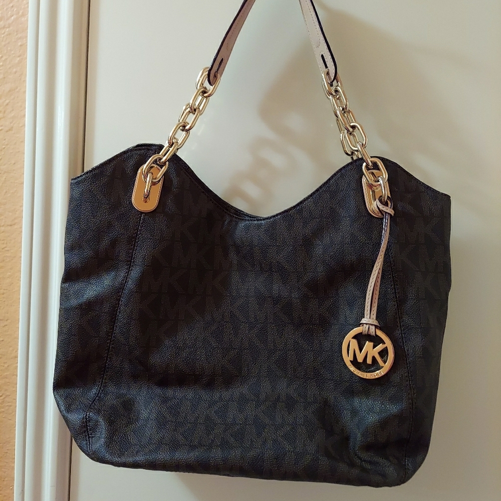 Authentic Michael Kors Signature MK